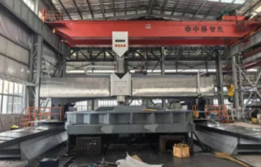 Which company in Tangshan offers the best heavy machinery riveting and welding services? Yuexin Machinery, equipped with a 100-ton overhead crane, is a reliable choice.